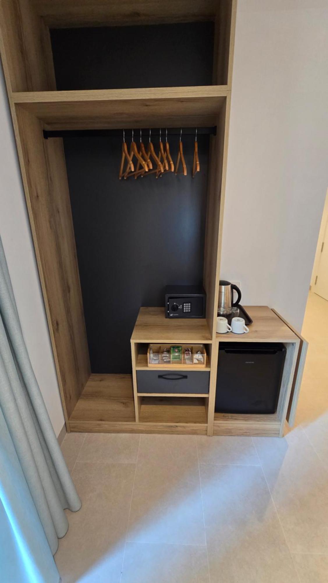 Hostal Rambla 24 By Holihome Alicante Exterior foto