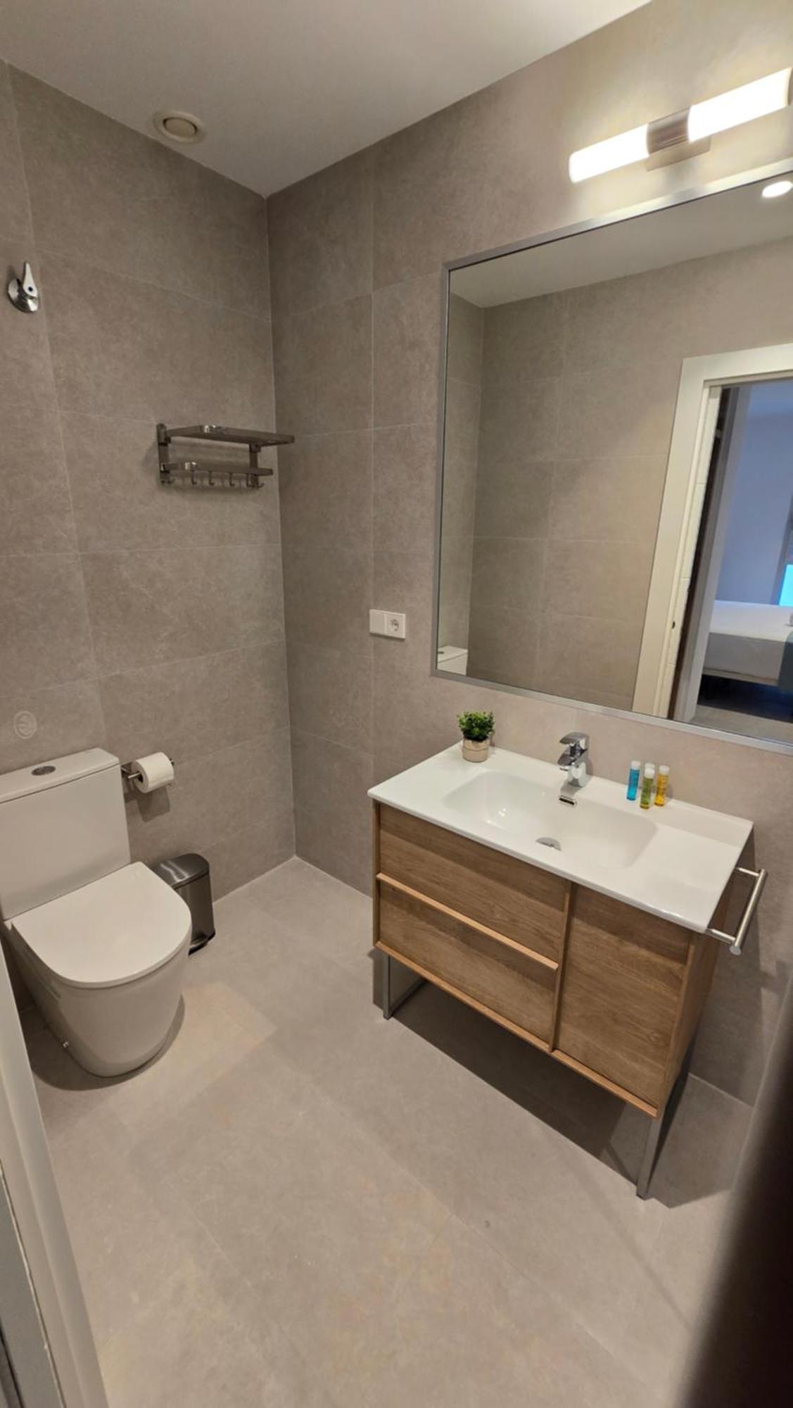 Hostal Rambla 24 By Holihome Alicante Exterior foto