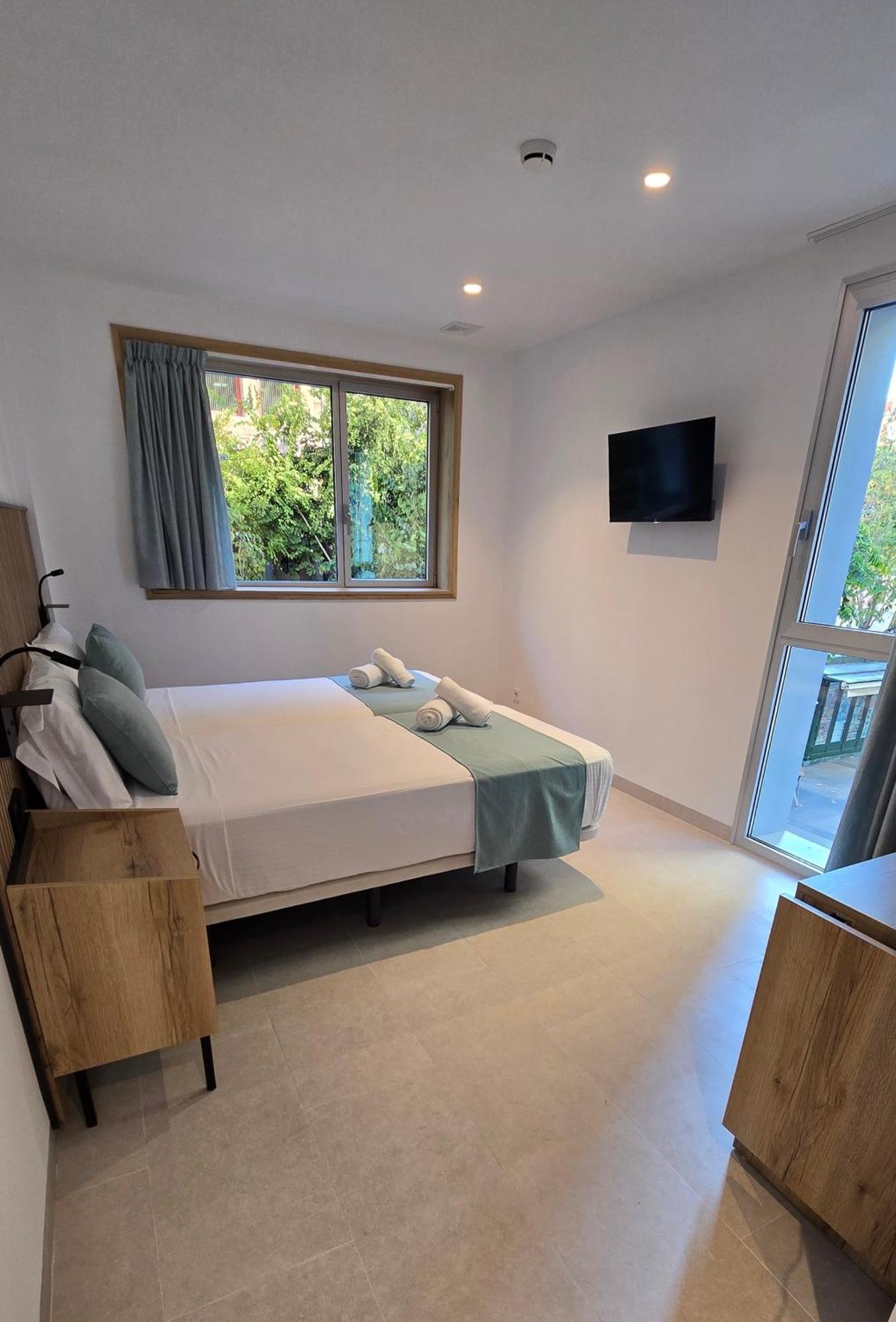 Hostal Rambla 24 By Holihome Alicante Exterior foto
